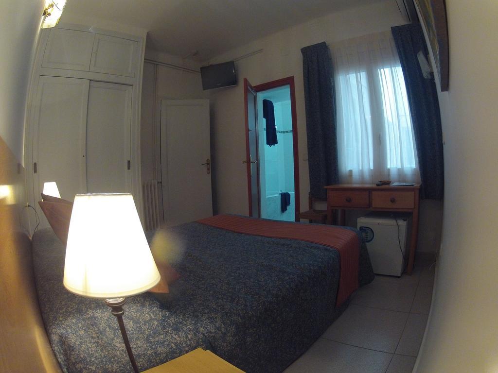 Hotel Montserrat シッチェス エクステリア 写真