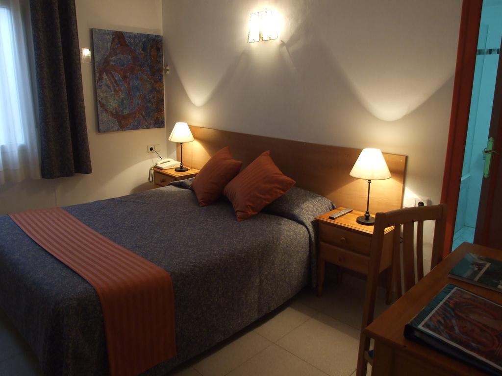Hotel Montserrat シッチェス エクステリア 写真