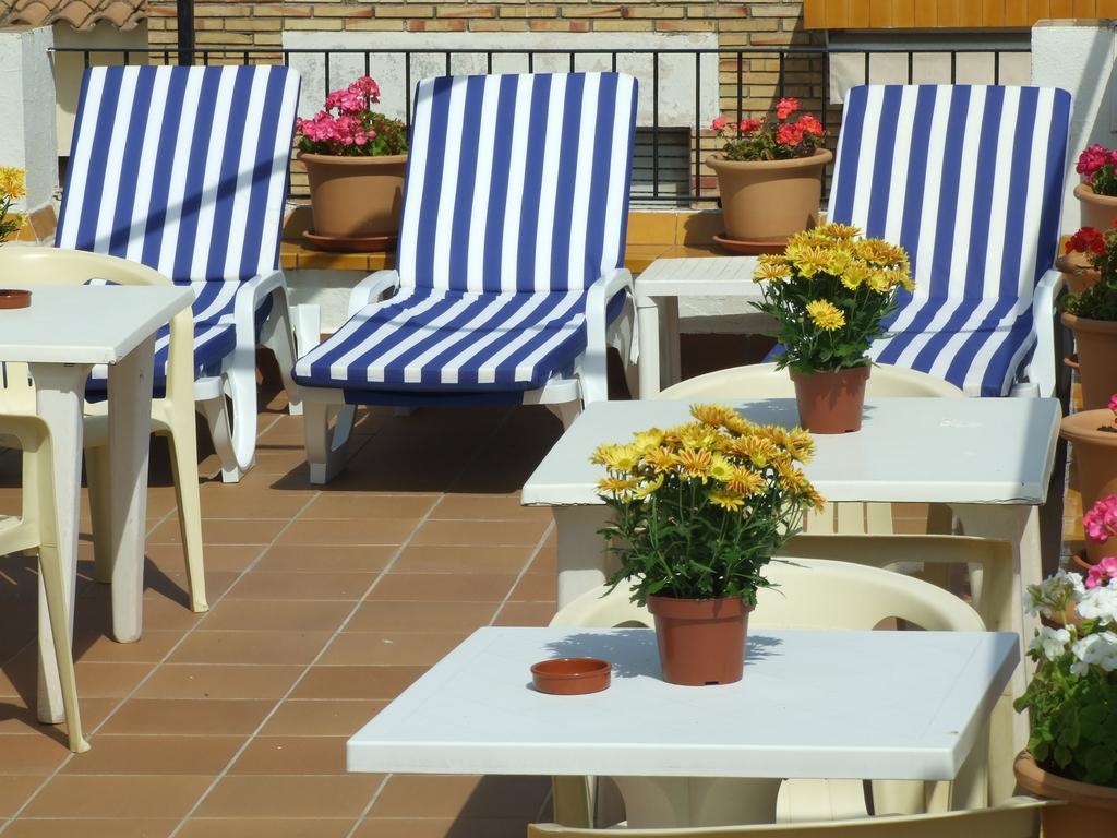 Hotel Montserrat シッチェス エクステリア 写真