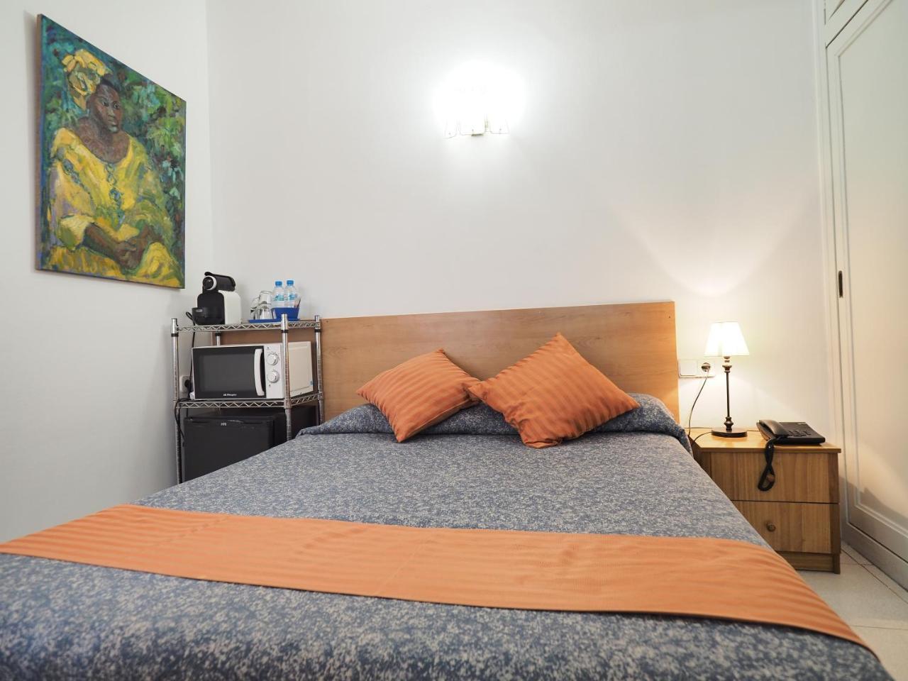 Hotel Montserrat シッチェス エクステリア 写真