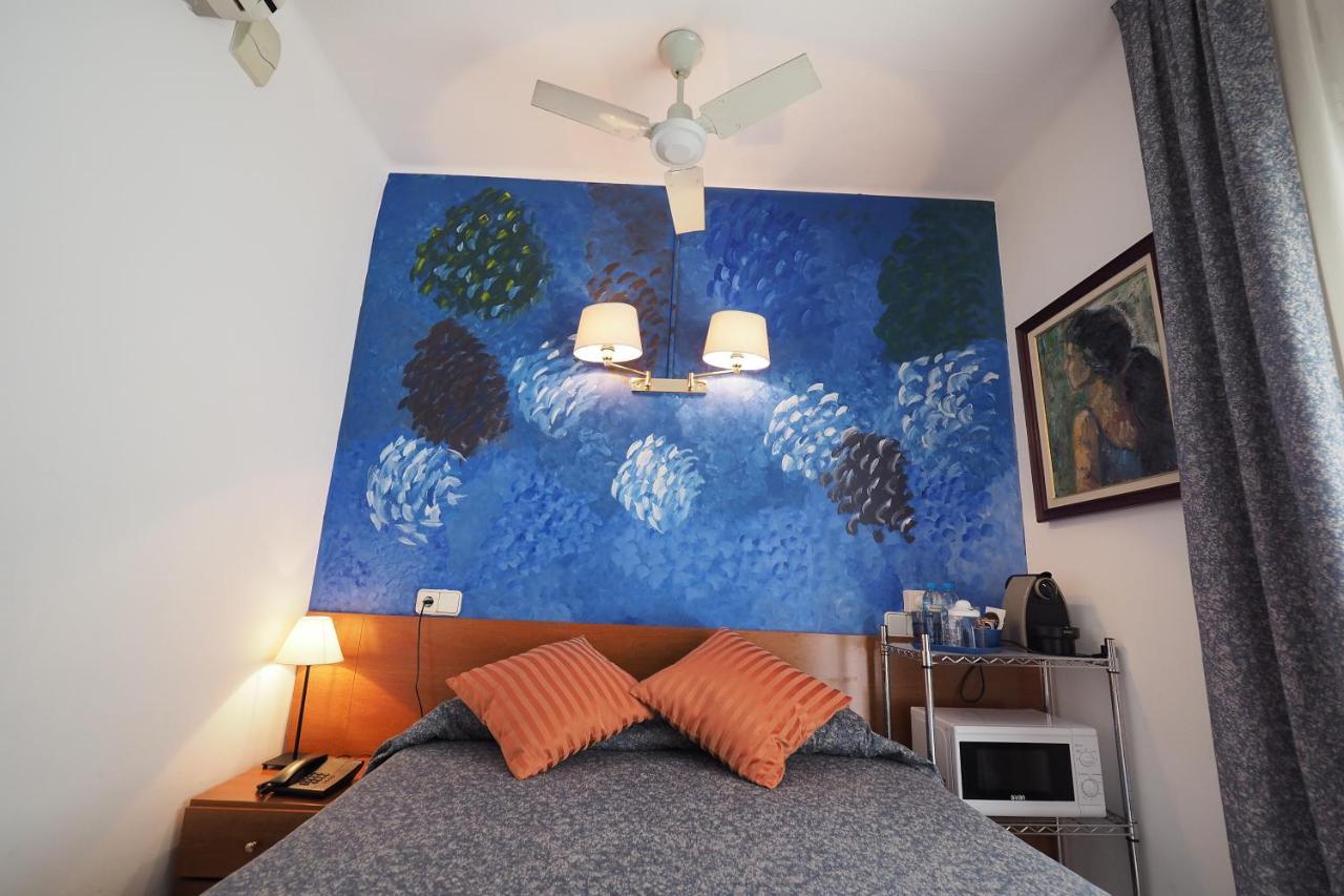 Hotel Montserrat シッチェス エクステリア 写真